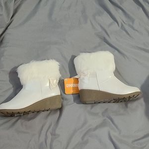 Gymboree white boots